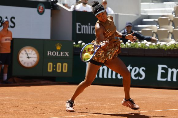 26 mai 2026, Paris, Paris, France : Naomi OSAKA (JPN) en action lors du Grand Chelem de tennis de Roland Garros 2026, au Stade Roland Garros le 26 mai 2026, à Paris, France. © Loic Baratoux/ZUMA Press Wire/Bestimage