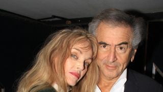 Couple atypique depuis 30 ans, Bernard-Henri Lévy livre le secret de sa relation avec Arielle Dombasle