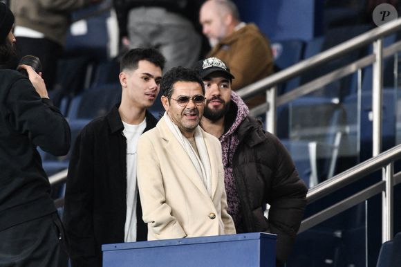 Jamel Debbouze, Leon Debbouze et Oli assistent au match McDonald's de Ligue 1 entre le Paris Saint-Germain FC et l'Olympique de Marseille au Parc des Princes le 08 février 2026 à Paris, France. Photo by Florian Poitout/ABACAPRESS.COM