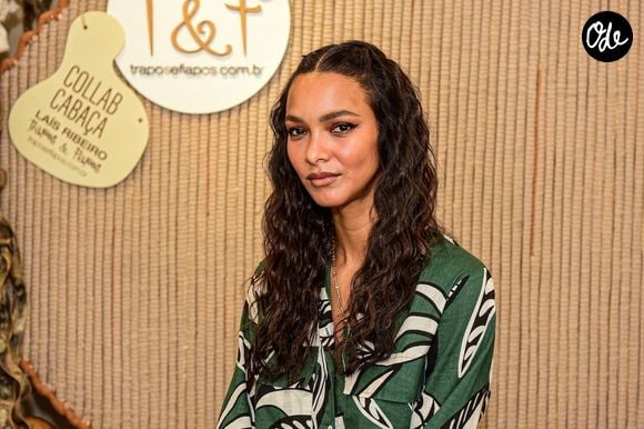 Exclusif - Le mannequin brésilien de 32 ans, Lais Ribeiro, la femme de J.Noah, en séance de pose dans une boutique à Sao Paulo le 10 novembre 2022. Backgrid USA / Bestimage