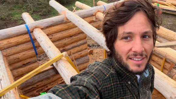 9 mois de construction, 15 tonnes de bois... Toute la chronologie du défi hors-norme relevé par Vianney