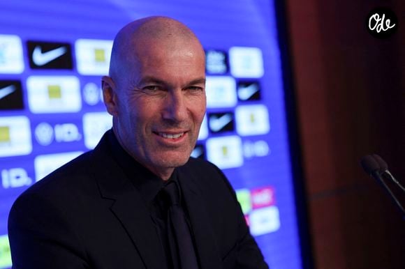Au programme de ce rafraîchissement : un agrandissement notable de la salle de soins et une toute nouvelle organisation pour l'espace de musculation.

Le sélectionneur de l'équipe de France de football Zinédine Zidane lors d'une conférence de presse pour dévoiler le groupe retenu pour les prochains matchs de la Ligue des nations au siège de la FFF à Paris, France, le 18 septembre 2026. © Michael Baucher / Psnewz/Bestimage