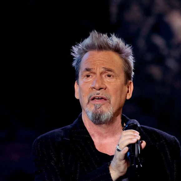 Exclusif - Florent Pagny lors de l'enregistrement de la 2ème partie de soirée de l'émission "La chanson secrète N°14", présentée par N.Aliagas et diffusée le 26 décembre sur TF1, à Paris, France, le 9 décembre 2025. © Jacovides-Moreau/Bestimage