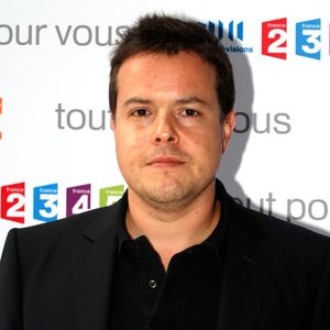 “Avant j’essayais de tenir mes mains”, ajoute Nicolas Demorand dans l’émission Bonjour !

Nicolas Demorand lors de la conference de presse de rentrée 2009/2010 de France Television à Paris le 27/08/09. JLPPA / Bestimage
