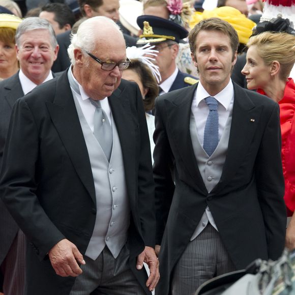 Le prince y avait abattu un jeune plaisancier allemand

Victor-Emmanuel de Savoie, Emmanuel-Philibert de Savoie et Clotilde Courau au mariage du Prince Albert II de Monaco avec Charlène, juillet 2011. Photo : SGP / BESTIMAGE