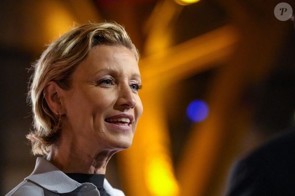 Michel Boissier l’a poussée à passer le conservatoire, un choix qui, selon elle, “a changé sa vie”.

Alexandra Lamy lors de la cérémonie d'ouverture de la 15ème édition du festival Lumière à la Halle Tony Garnier de Lyon le 12 octobre 2024.

© Sandrine Thesillat / Panoramic / Bestimage