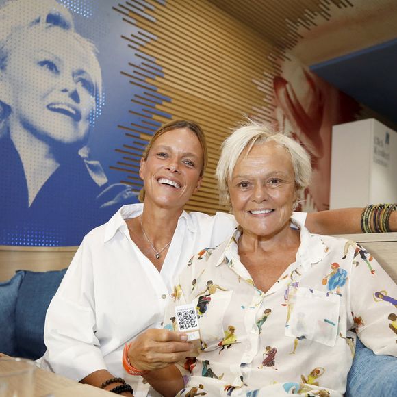 Le pain beurre confiture n'est qu'à 3 euros 50, et la soupe à l'oignon à 5 euros

Exclusif - Le restaurant "La cantine de Jo" est un concept soutenu par Muriel Robin et Anne Le Nen, à Nice, France, le 5 septembre 2025. Avec son restaurant, Jessica Nahon propose un concept original, inédit sur la Côte d'Azur. . Jessica Nahon précise même qu'Anne Le Nen est sa sœur de cœur. Prochaine étape, l'ouverture, dans les six mois à venir et dans la région d'abord, d'un autre établissement, La cantine de Jo étant appelée à devenir une franchise. Dans les tuyaux également, un service livraison, effectif d'ici le printemps prochain, avec, bien sûr, des livreurs écoresponsables. © Dylan Meiffret/Nice Matin/Bestimage