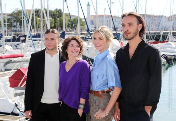Malgré les tensions et les sommes importantes en jeu, les scénaristes d'ITC ont décidé de ne pas faire appel pour mettre fin au conflit.

Lucien Belves, Elsa Lunghini, Sabine Perraud, Galaad Quenouillere - Photocall de la série "Ici tout commence" lors de la 26ème Edition du Festival de la Fiction de La Rochelle. Le 14 septembre 2024
© Patrick Bernard / Bestimage