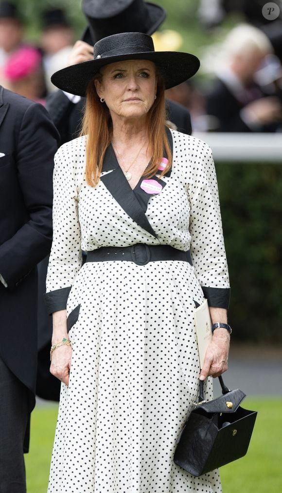 Sarah Ferguson lors de la quatrième journée des courses de Royal Ascot, qui se déroulent sur l'hippodrome d'Ascot, dans le Berkshire, en Angleterre. Photo by GoffPhotos.com