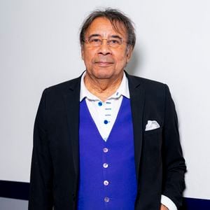 Exclusif - Laurent Voulzy en backstage de l'enregistrement de l'émission "Famille je vous aime" présentée par M.Drucker et qui sera diffusée le 29 décembre sur France 3, au studio Rive gauche, à Paris, France, le 2 décembre 2025. © Gaffiot-Perusseau/Bestimage