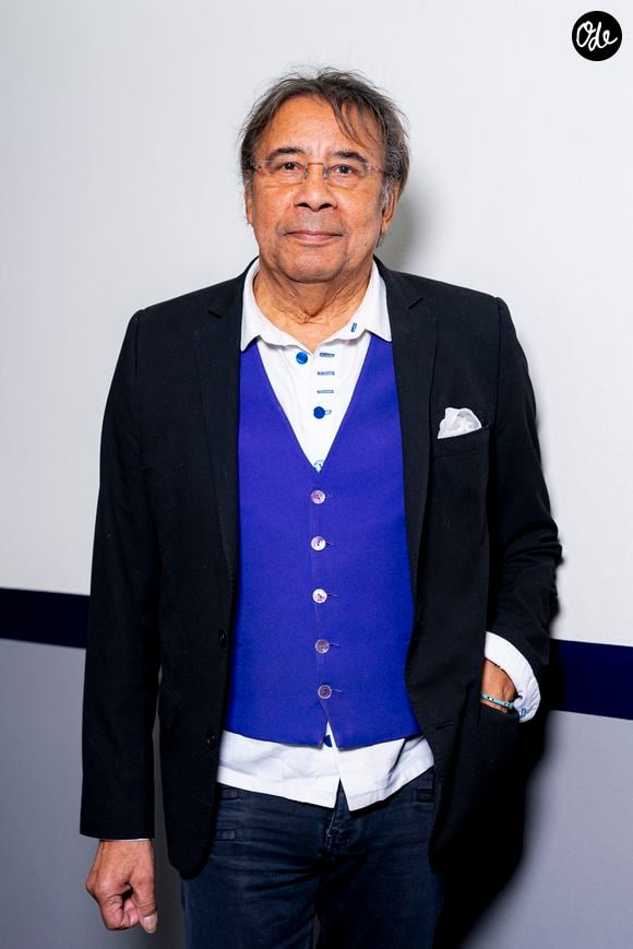 Exclusif - Laurent Voulzy en backstage de l'enregistrement de l'émission "Famille je vous aime" présentée par M.Drucker et qui sera diffusée le 29 décembre sur France 3, au studio Rive gauche, à Paris, France, le 2 décembre 2025. © Gaffiot-Perusseau/Bestimage