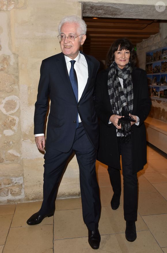 Lionel Jospin et sa femme Sylviane Agacinski au vernissage de l'exposition "21 Rue de la Boétie" au musée Maillol. L'exposition retrace le parcours du grand-père d'A.Sinclair, Paul Rosenberg, qui fut l'un des plus grands marchands d'art de la première moitié du XXème siècle. Elle rassemble une soixantaine de chefs-d'œuvre de l'art moderne. Paris, le 1er mars 2017.
© Giancarlo Gorassini/Bestimage