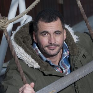 Olivier Minne, maître du quiz de la nouvelle émission de télévision de la RTBF 'Mercator' pose à Bruxelles, Belgique, le 15 janvier 2010. Photo by Danny Gys/Reporters/ABACAPRESS.COM