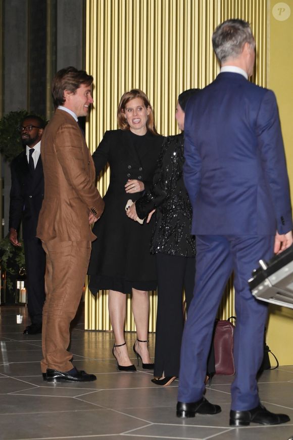 La princesse Beatrice d'York et son mari Edoardo Mapelli Mozzi lors de l'inauguration de l'hôtel Chancery Rosewood à Londres, Royaume-Uni, le 14 octobre 2025, marquant le lancement de l'hôtel de luxe par une soirée scintillante.   Photo par Backgrid UK/ Bestimage