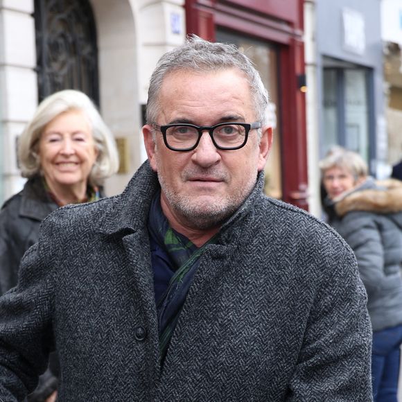 Ce véritable havre de paix en pleine nature l'a aidé à se ressourcer et à canaliser ses excès.

Exclusif - Christophe Dechavanne à la sortie des studios RTL à Neuilly-sur-Seine, France, le 30 janvier 2024.
Agence / Bestimage