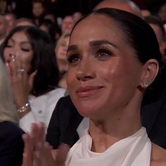 Des raisons qui ont convaincu Netflix de ne pas poursuivre sa collaboration avec le couple Sussex

Le prince Harry, duc de Sussex et Meghan Markle, duchesse de Sussex, lors de la cérémonie des "ESPY Awards 2024" à Los Angeles, le 11 juillet 2024. Backgrid UK/ Bestimage
