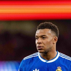 La propriété appartenait auparavant à Gareth Bale et aurait coûté environ 11 millions d’euros.

Kylian Mbappe vu pendant le match de barrage de la Ligue des Champions entre le SL Benfica et le Real Madrid CF Maciej Rogowski/Ball Raw Images Lisbon Estadio da Luz Portugal. 
Imago/PsnewZ/Bestimage
