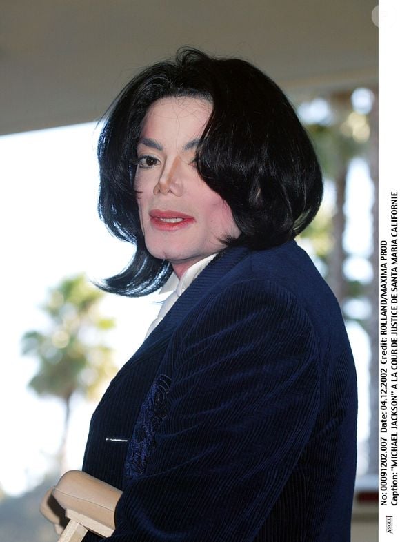 Le film retrace la vie du “King of Pop” et met aussi en lumière son lien très fort avec les animaux.

"Michael Jackson" à la cour de justice de Santa Maria, Californie, pour le procès concernant l'annulation de l'un de ses concerts

ALAIN ROLLAND / MAXIMA PROD / BESTIMAGE