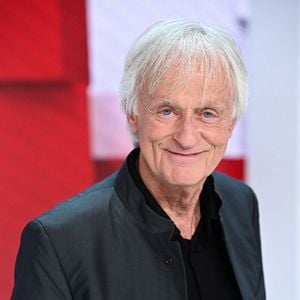 Exclusif - Dave - Enregistrement de l'émission "Vivement dimanche" au studio Gabriel à Paris, le 17 avril 2024, présentée par M.Drucker, et diffusée le 28 avril 2024 sur France 3.
© Guillaume Gaffiot / Bestimage