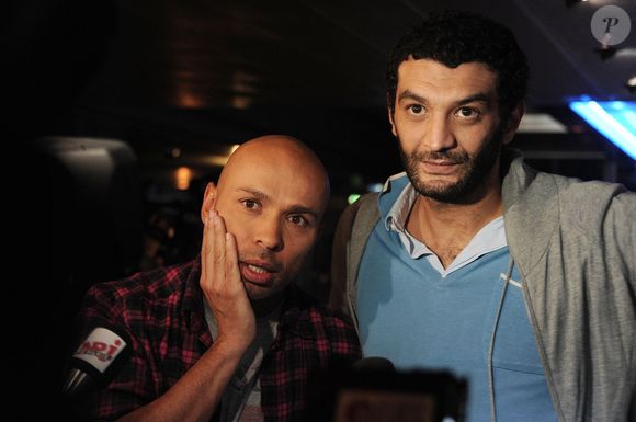 Les acteurs Eric Judor et Ramzy Bedia assistent à la première de ' Hallal, Police D'Etat ' à l'UGC Cine Bercy à Paris, France le 15 février 2011. Photo by Giancarlo Gorassini/ABACAPRESS.COM