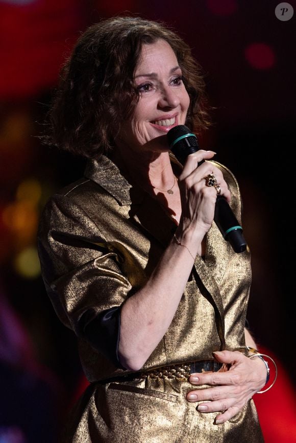 Exclusif - Tina Arena lors de l'enregistrement de l'émission "La Boîte à secrets", présentée par F.Bollaert et diffusée le 23 janvier sur France 3, dans les studios du Lendit à Saint-Denis, France, le 16 décembre 2025. © Cyril Moreau/Bestimage