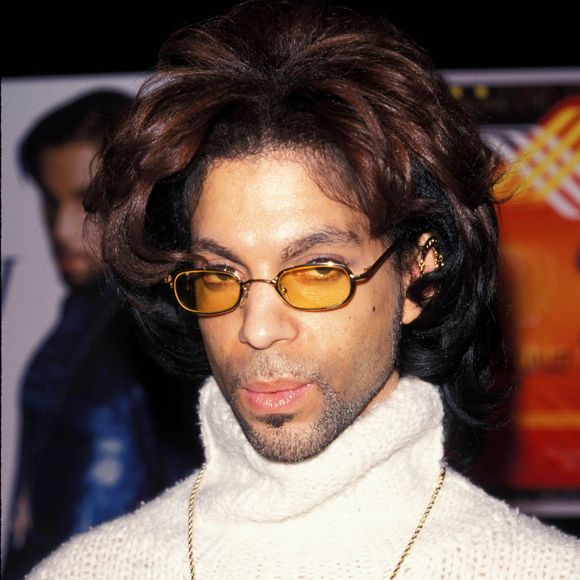 Le "kid de Minneapolis" laissait derrière lui un héritage de 138 millions d'euros

Le chanteur Prince à New York en 2000. © STARMAX / BESTIMAGE