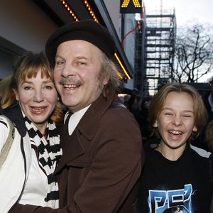 Exclusif - Philippe Katerine, Julie Depardieu et leurs enfants - Arrivées à la première du film Astérix et Obélix "L'Empire du Milieu" au cinéma Le Grand Rex à Paris le 15 janvier 2023.
