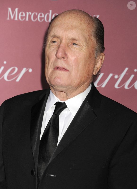 Récompensé par l'Oscar du meilleur acteur pour Tendre Bonheur, il avait également marqué les esprits dans Apocalypse Now.

 Robert Duvall assiste au 26e gala annuel de remise des prix du Festival international du film de Palm Springs au Parker Palm Springs. Palm Springs, Californie - Samedi 3 janvier 2015. Photographie : © Joe Sutter, /PCN/ABACAPRESS.COM