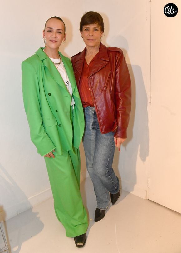 Pauline Ducruet et sa mère la princesse Stéphanie de Monaco en backstage du défilé Alter Femme Automne/Hiver 2022/2023 lors de la Fashion Week de Paris le 1er mars 2022.

© Veeren/Bestimage