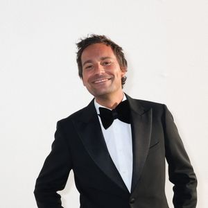Exclusif - Bertrand Chameroy pose en backstage de l'émission "C à vous" lors du 79ème Festival International du Film de Cannes le 13 mai 2026. © Jack Tribeca/Bestimage