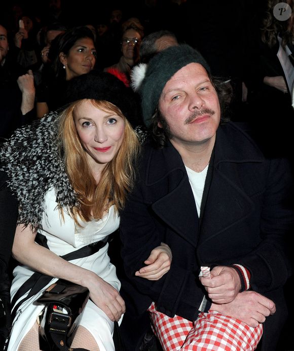 Julie Depardieu et Philippe Katerine - Défile ETAM en 2012 -  © Guillaume Gaffiot /Bestimage