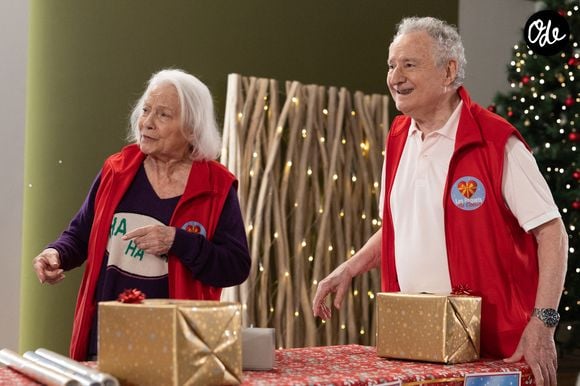 La comédienne avait 86 ans

Exclusif - Daniel Prevost, Claudette Walker lors du tournage de l'émission "Panique au grand magasin" diffusée le 15 décembre 2025 sur TF1. © Cyril Moreau/Bestimage

CP:

Une fiction coproduite par Jifé, Eléphant Story et 13.34 Productions 
En coproduction avec TF1  
Réalisée par Julien Bloch, A.Ducret et T.Villa  
Écrite par A.Ducret et T.Villa 

 

Avec

A.Ducret, T.Villa

Et

 
V.Abril, L.Astier, M.Bernier, N.Aliagas,
F.X.Demaison, C.De Turckheim, A.Duléry, A.Dupérey, P.F.Martin-Laval, M.Gasteuil, M.Mathy, G.Montagné, F.Dubosc, F. Morel, D.Prévost, JC Muaka, É.Poux, ComiqueCartman, ComedienChicandier, P.Croizon, V.Damidot, M.Madenin, T.VDB, LaChateuseSanta, D.Segard, S.Tran, K.Dersé, P.Delaire, K.Fluder, Kody, A.Toupense, Y.Pignot, J.Rachid, V.Reinehr, T.Vauquières, P.Vieux, R.Le Costaud, S.Périssé, M.Frenna

Et avec la participation amicale de 

C.Beaugrand, F.Bollaert, G.Bouleau, S.Devillers, I.Ithurburu, AE.Lemoine, ML.Méliyi, M.Stefani, B.Toussaint

 

L’année dernière la boite de nuit le Passo Club était au bord de la fermeture, mais fut sauvé in extremis et même relancé par Arnaud (ADucret) aidé par toute sa famille.

Cette année c’est le Grand Magasin de la région qui est au bord de la fermeture. Entre crise général et pression du e-commerce, ce rendez-vous mythique du shopping pourrait voir fermer ses portes, sous la pression de la banquière. 

Pour l’aider dans cette lourde tâche, le patron du Grand Magasin fait appel à un nouveau Golden Boy : Arnaud qui, en 1 an, s’est métamorphosé. Fusion de Bernard Tapie et de Philippe Etchebest, il sauve tout ce qu’il touche : une auto-école, une usine, un restaurant… Sa mission sauver ce Grand Magasin et utiliser les fêtes de Noël pour réaliser son chiffre d’affaire et relancer la dynamique. Epaulé par son bras droit (T.Villa) ses parents (M.Bernier et L.Astier) et une pléiade de Stars qui vont l’aider dans ce « PANIQUE AU GRAND MAGASIN » !