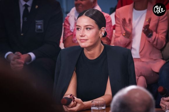 Adèle Exarchopoulos - Plateau de l'émission "C à vous" lors du 79ème Festival International du Film de Cannes le 18 mai 2026. © Jack Tribeca / Bestimage