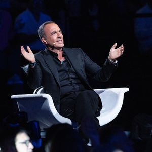 Exclusif - Nikos Aliagas lors de l'enregistrement de l'émission "La chanson secrète N°14", présentée par Nikos Aliagas et diffusée le 26 décembre sur TF1, à Paris le 9 décembre 2025. © Jacovides-Moreau/Bestimage