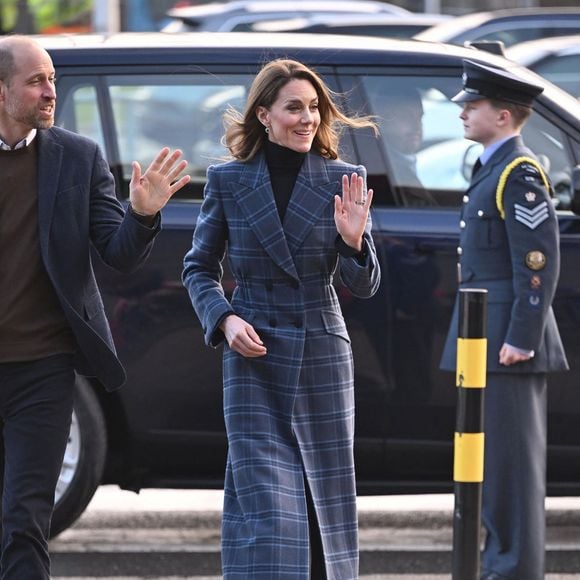 Le prince William, prince de Galles, et Catherine (Kate) Middleton, princesse de Galles, arrivent pour visiter l'Académie nationale de curling à Stirling, Royaume Uni, le 20 janvier 2026. © Backgrid UK/Bestimage