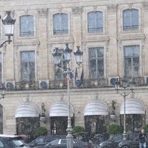 Arrivée sous très haute protection de Kim Kardashian à l'aéroport du Bourget la veille de son audition au procès de la rue tronchet des "Papys braqueurs" de Kim Kardashian à Paris le 12 mai 2025. @Agence / Bestimage