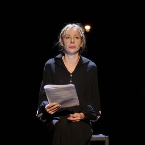 Exclusif - Julie Depardieu lors du filage de la lecture spectacle Bunker : Lettres de Magda Goebbels avec Julie Depardieu au théâtre Tristan Bernard à Paris, France, le 18 octobre 2023. © Cyril Moreau/Bestimage