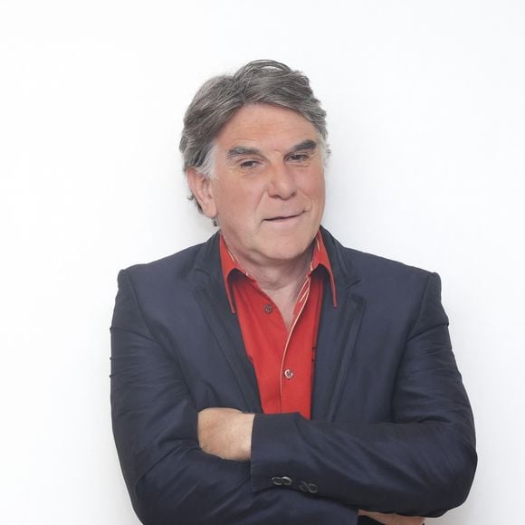 Il animera "Les M'amours" sur M Radio.  
Exclusif - Tex pose en marge de sa venue à l'émission " Face à Hanouna " présentée par C.Hanouna et diffusée sur C8, à Paris, France. © Jack Tribeca / Bestimage