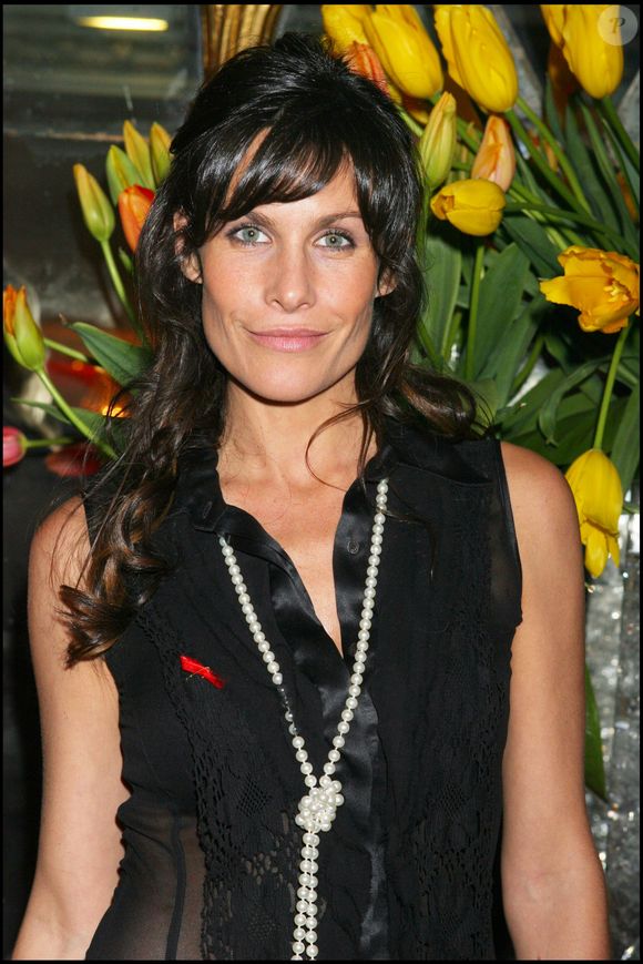lors d’une interview avec la comédienne.

Astrid Veillon - Soirée "Sidaction : la mode et le sida", au Pavillon d'Armenonville à Paris.
RINDOFF-BORDE / BESTIMAGE