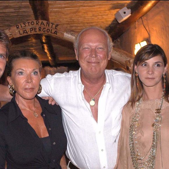 Clotilde Courau et Emmanuel-Philibert de Savoie à la soirée Chopart sur la Costa Smeralda Serre, avec Victor-Emmanuel de Savoie. LAPRESSE / BESTIMAGE