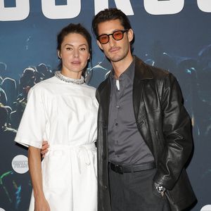 Pierre Niney et sa compagne Natasha Andrews - Avant-première de la série "Gourou" au cinéma Pathé Palace à Paris le 26 janvier 2026. © Coadic Guirec/Bestimage