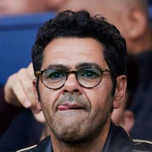 Jamel Debbouze - Célébrités dans les tribunes de la demi-finale retour de Ligue des champions entre le PSG face au Borussia Dortmund (0-1) au Parc des Princes à Paris le 7 mai 2024. © Cyril Moreau/Bestimage