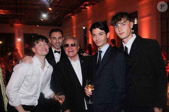 Monsieur Astuces, Jordan De Luxe, Orlando -  31ème Gala de l’Espoir donné au profit de la recherche contre le cancer au théâtre des Champs-Elysée à Paris le 14 octobre 2025. © Philippe Baldini/Bestimage