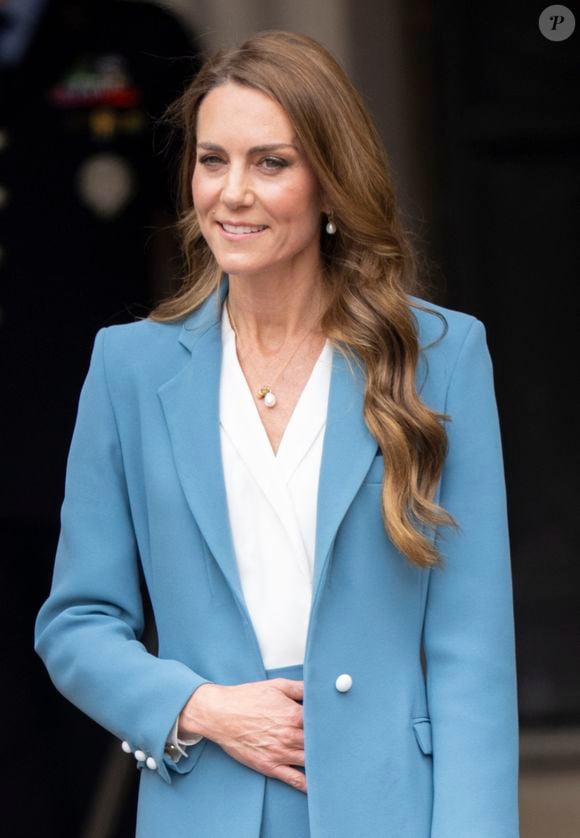 Son Altesse Royale, Catherine, Princesse de Galles (Catherine (Kate) Middleton, princesse de Galles), visite de 2 jours en Italie. À son arrivée à la mairie de Reggio Emilia, elle est accueillie par le maire de la ville, Marco Massari, le 13 mai 2026. © GoffPhotos/Bestimage