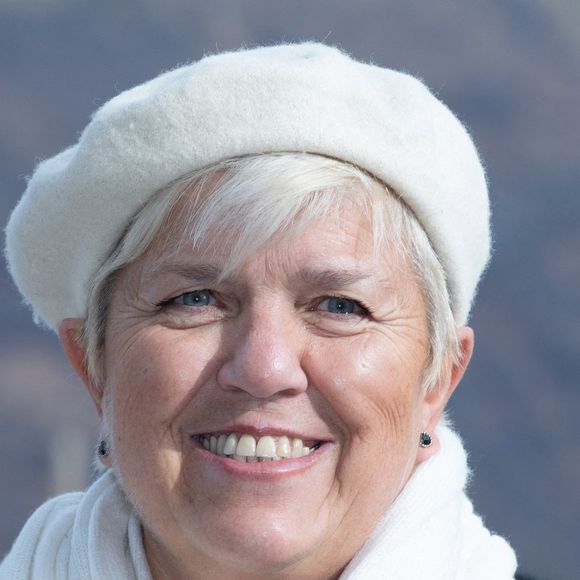 Mimie Mathy participe à un photocall lors du 22e Festival des créations télévisuelles de Luchon, à Luchon, en France, le 7 février 2020. Photo : Aurore Maréchal/ABACAPRESS.COM