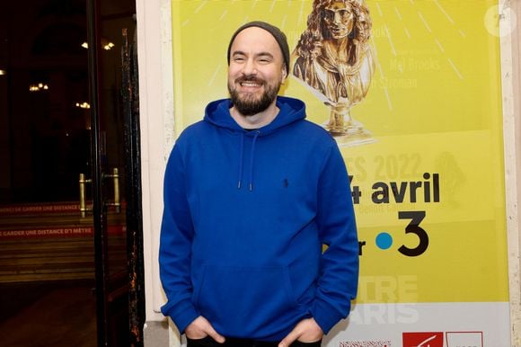 Kyan Khojandi à la 34ème cérémonie des Molières 2023 au théâtre de Paris à Paris, France, le 24 avril 2023. © Christophe Clovis / Bestimage