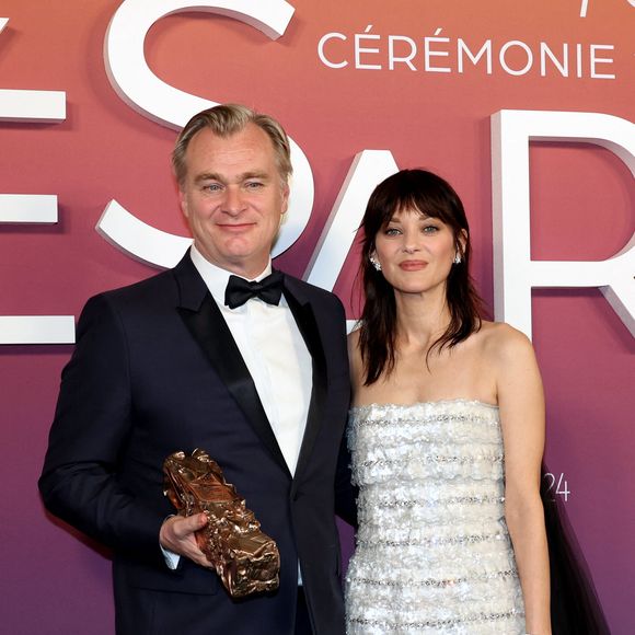 Marion Cotillard, Christopher Nolan (César d’Honneur) - Photocall des lauréats (press room) lors de la 49ème édition de la cérémonie des César à l’Olympia à Paris le 23 février 2024 © Dominique Jacovides / Olivier Borde / Bestimage