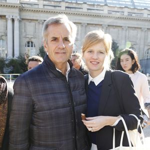 Bernard de la Villardière et sa fille Caroline - People au défilé de mode "Chloé", collection prêt-à-porter printemps-été 2016, à Paris. Le 1er octobre 2015 Christophe Aubert via Bestimage