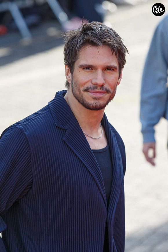Avec le recul, François Civil estime que l'on guérit d'une peine de cœur, même si elle laisse une trace.

François Civil à l'avant-première du film "L'amour Ouf" au Kinepolis de Lomme près de Lille le 13 octobre 2024.

© Stéphane Vansteenkiste/Bestimage