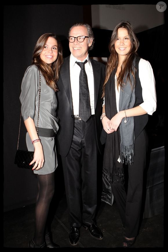 Michel Leeb et ses deux filles - Fanny et Elsa - au 26ème festival international automobile des Invalides à Paris en janvier 2011 © Alain Guizard Bestimage